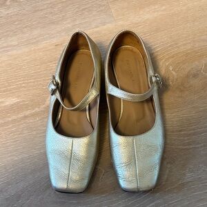 Elegant Metallic Mary Jane Flats